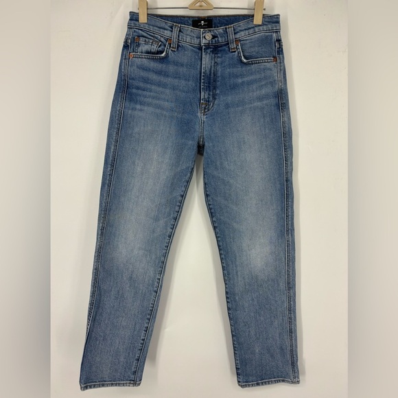 NWOT 7 For All Mankind High Waisted Cropped Straight Blue 26 - Picture 1 of 4